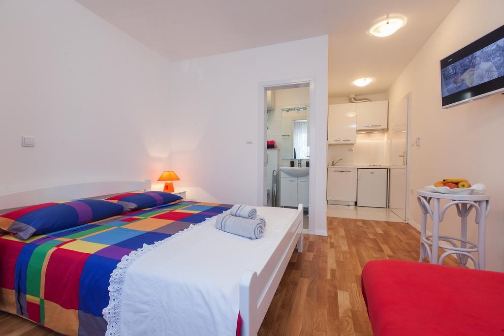 Apartments Filipeti Makarska Esterno foto