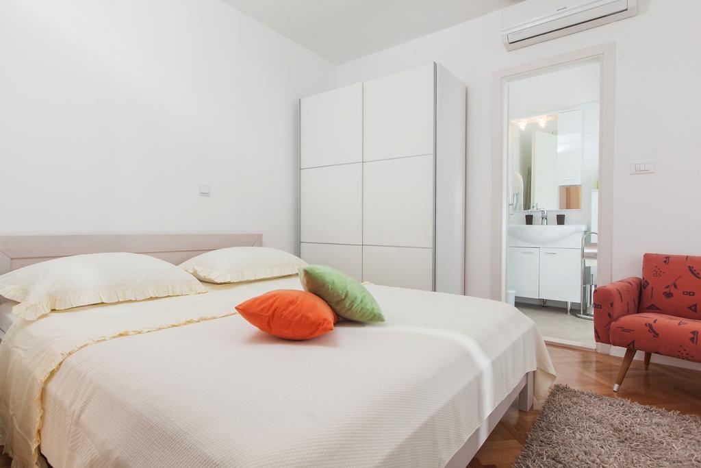 Apartments Filipeti Makarska Esterno foto